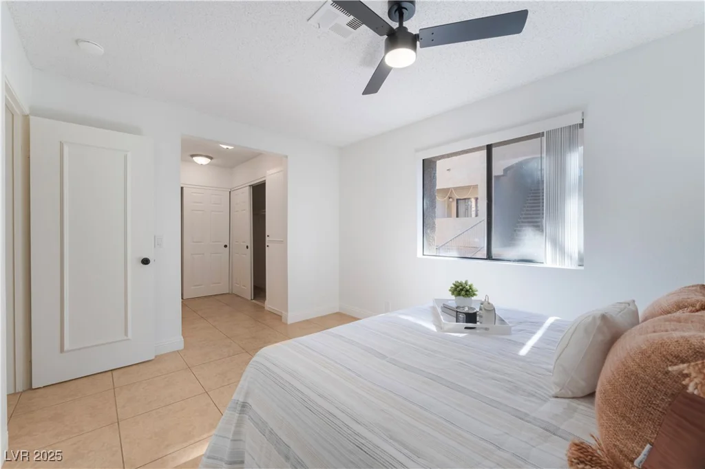 3151 Soaring Gulls, Las Vegas, NV 89128