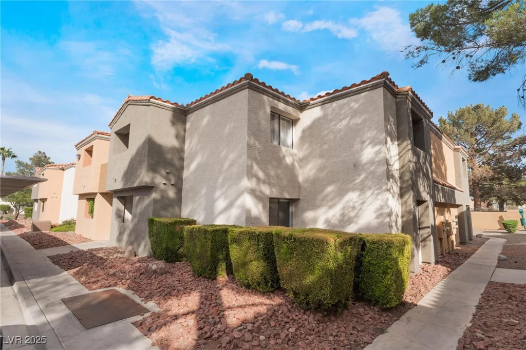 3151 Soaring Gulls, Las Vegas, NV 89128