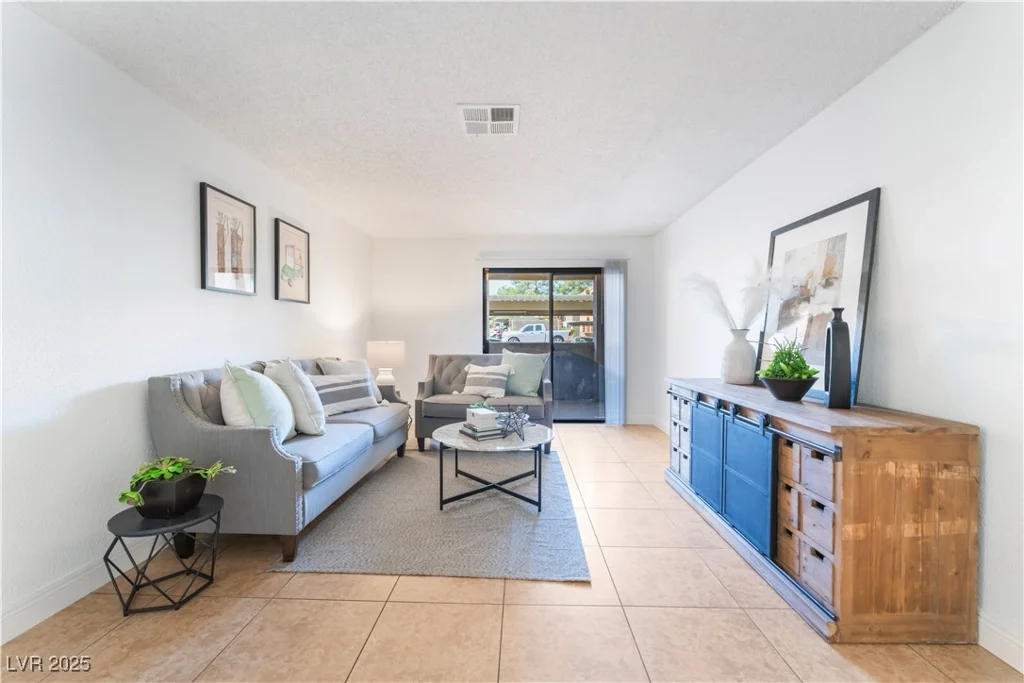 3151 Soaring Gulls, Las Vegas, NV 89128