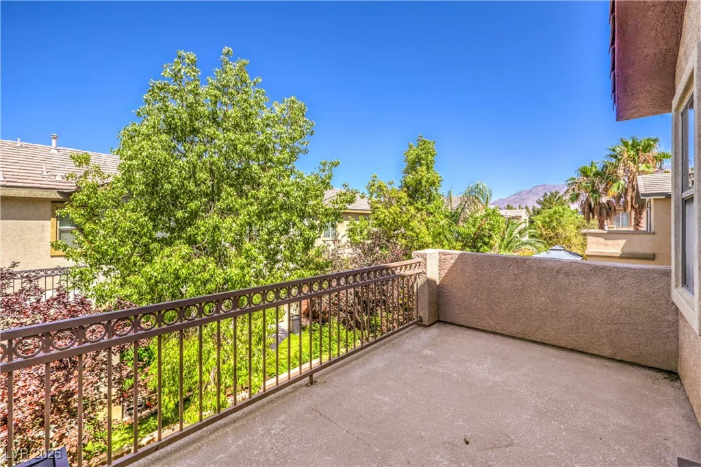 8225 Seven Falls, North Las Vegas, NV 89085