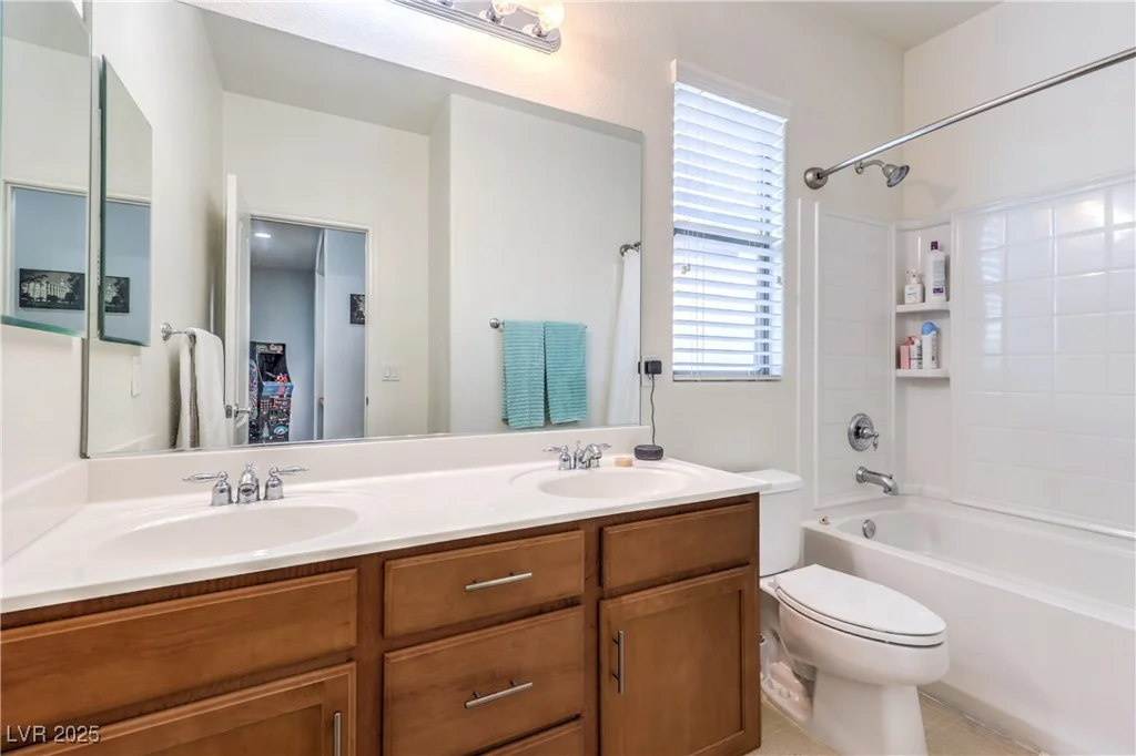8225 Seven Falls, North Las Vegas, NV 89085