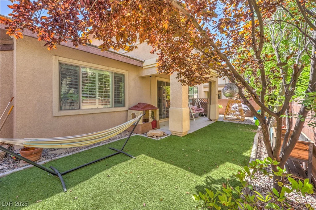 8225 Seven Falls, North Las Vegas, NV 89085