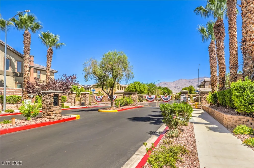 8225 Seven Falls, North Las Vegas, NV 89085