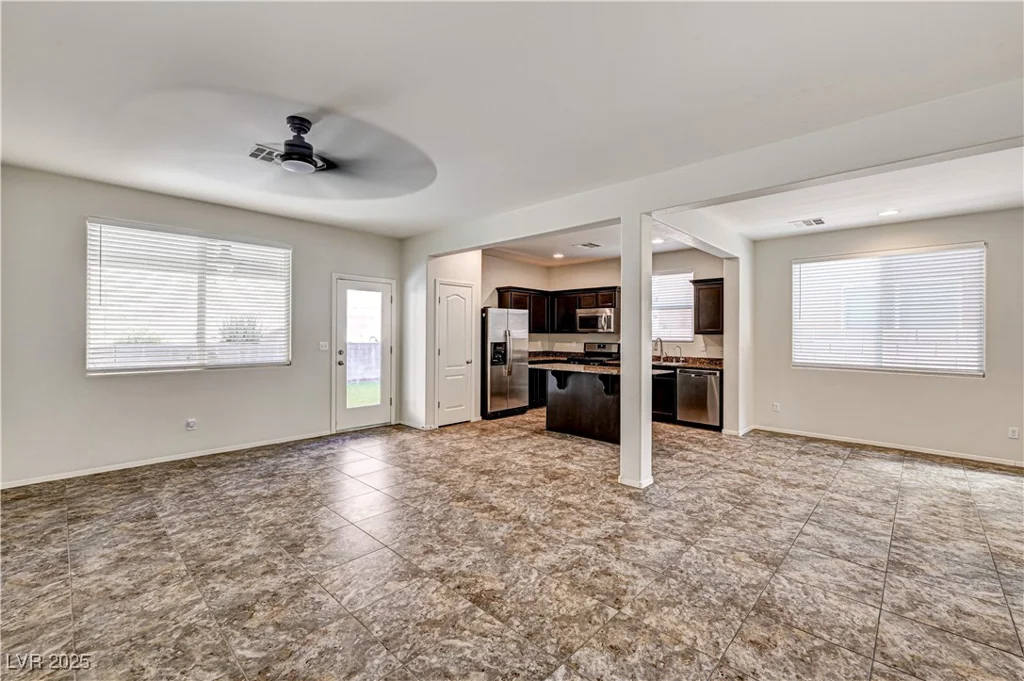 7623 Lone Shepherd, Las Vegas, NV 89166
