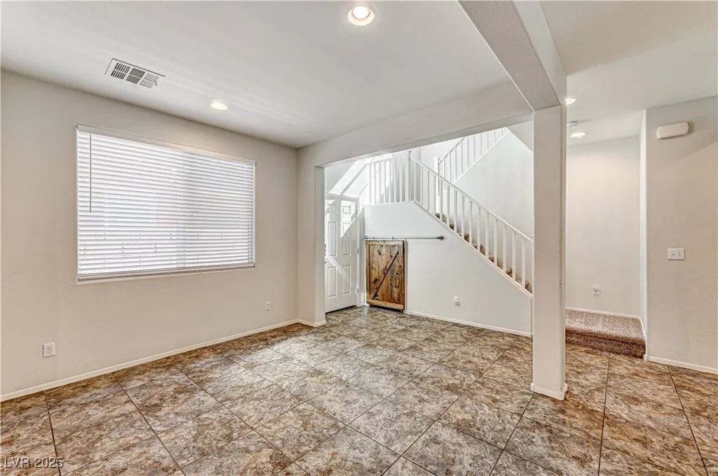 7623 Lone Shepherd, Las Vegas, NV 89166