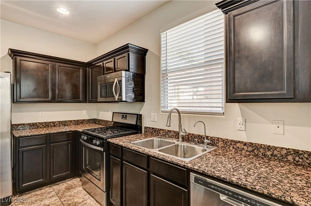 7623 Lone Shepherd, Las Vegas, NV 89166