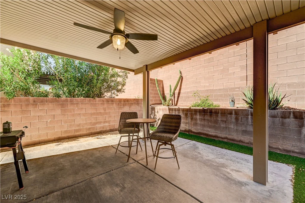 7623 Lone Shepherd, Las Vegas, NV 89166