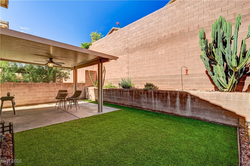 7623 Lone Shepherd, Las Vegas, NV 89166