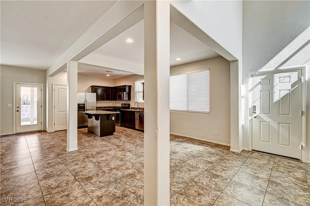 7623 Lone Shepherd, Las Vegas, NV 89166