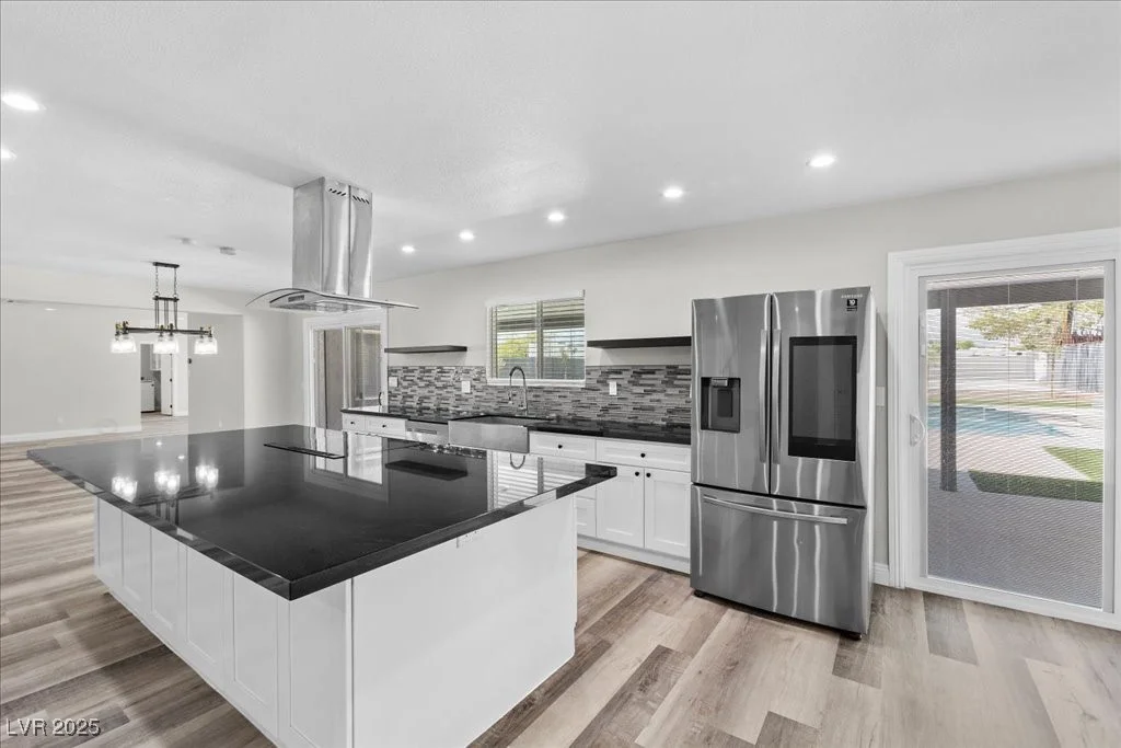 818 Lacy, Las Vegas, NV 89107