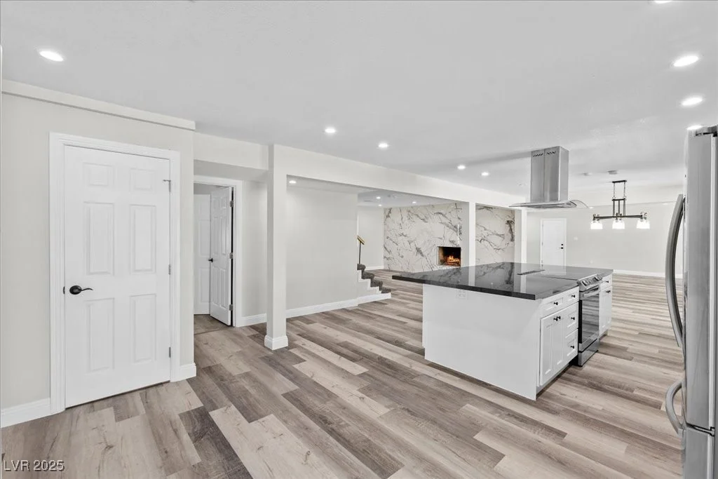 818 Lacy, Las Vegas, NV 89107