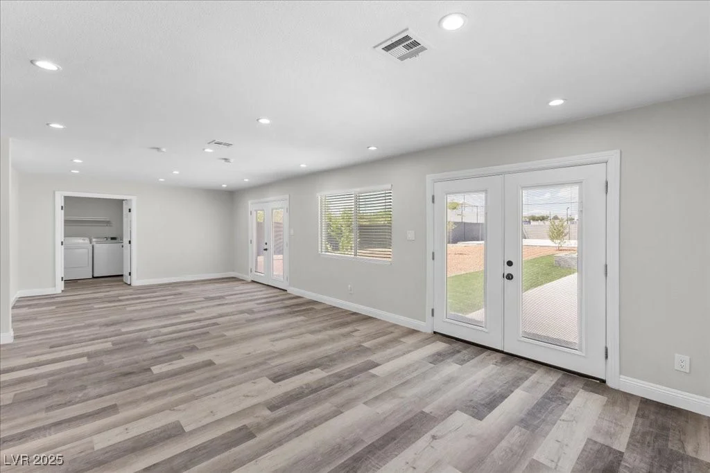 818 Lacy, Las Vegas, NV 89107