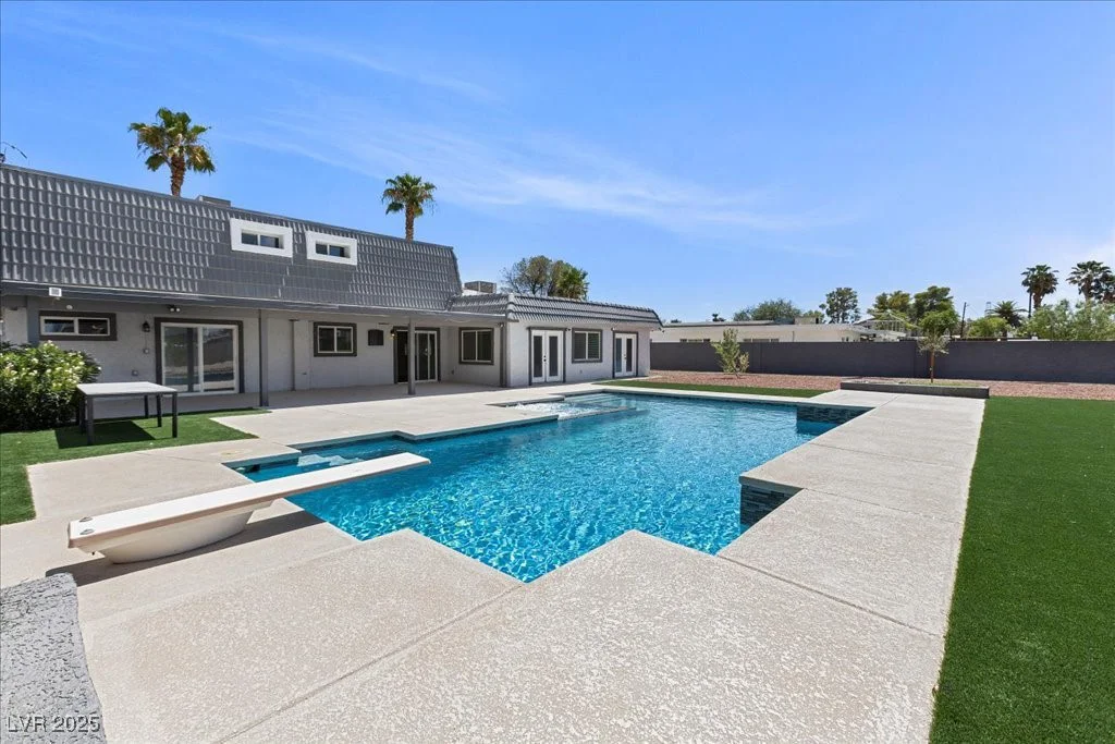 818 Lacy, Las Vegas, NV 89107