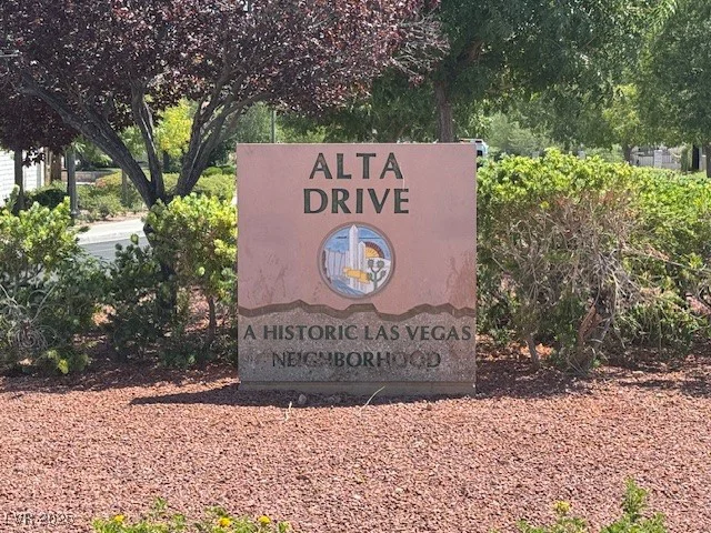 818 Lacy, Las Vegas, NV 89107