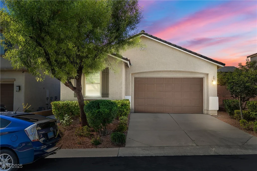 10623 College Hill, Las Vegas, NV 89166