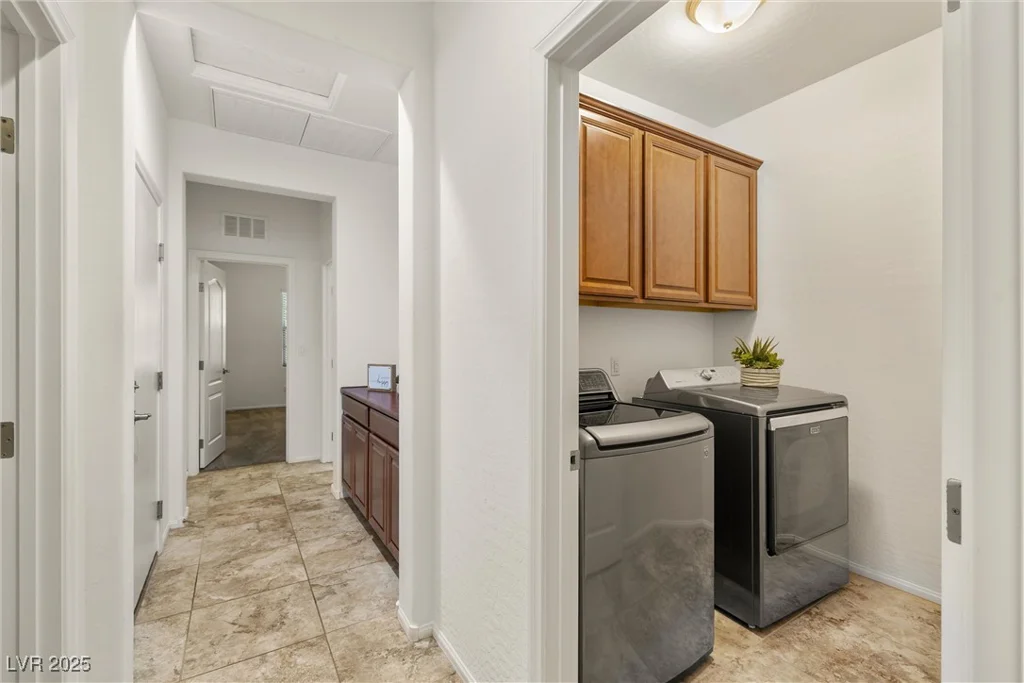 10623 College Hill, Las Vegas, NV 89166
