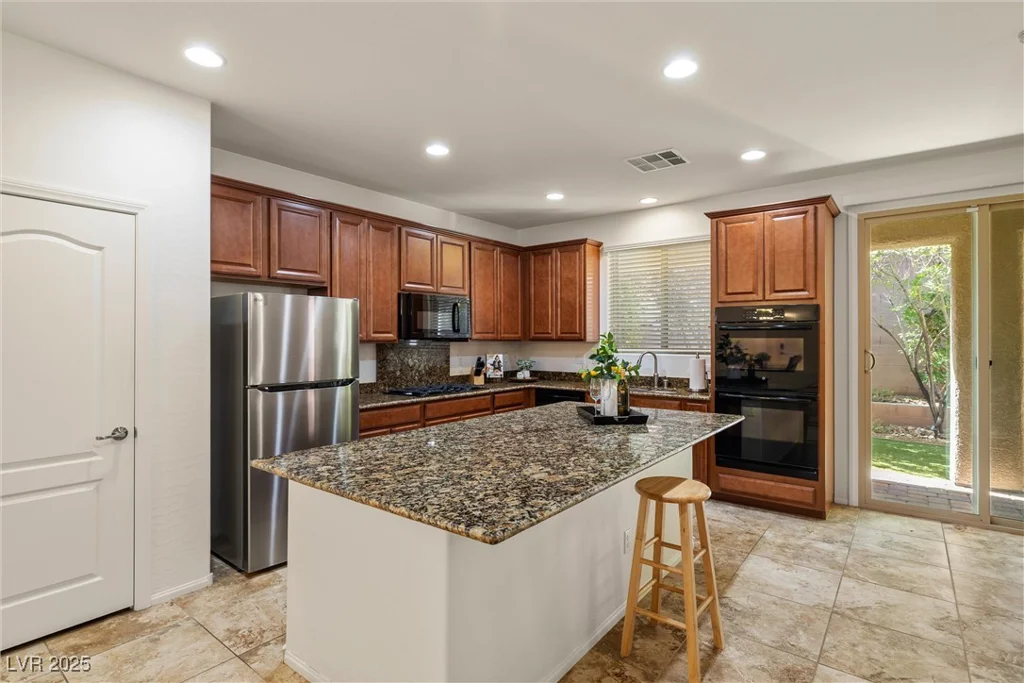 10623 College Hill, Las Vegas, NV 89166