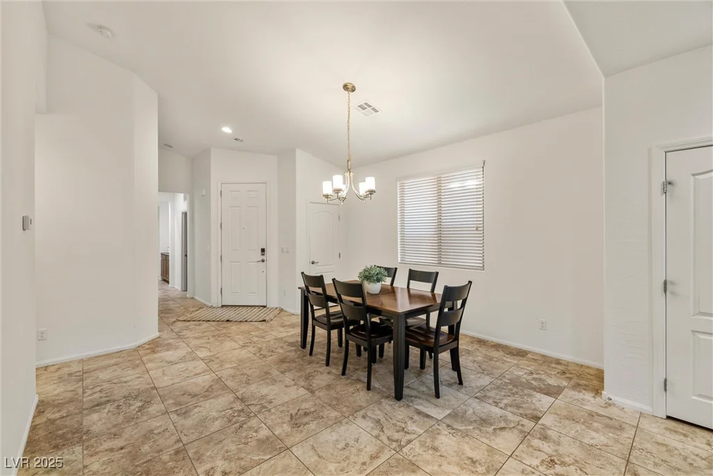 10623 College Hill, Las Vegas, NV 89166