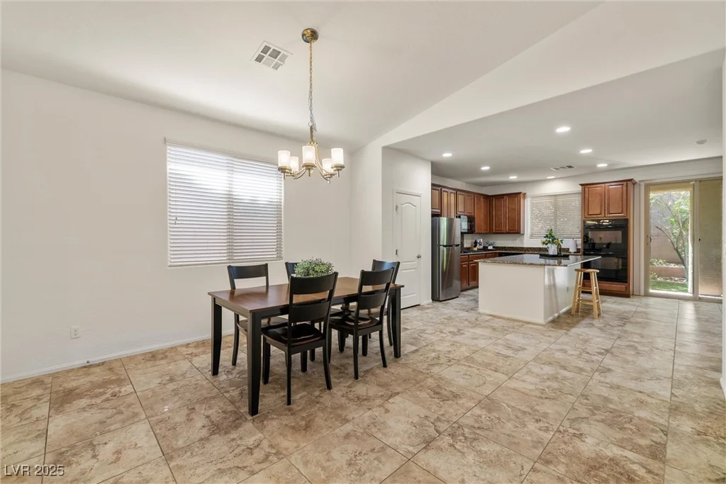 10623 College Hill, Las Vegas, NV 89166