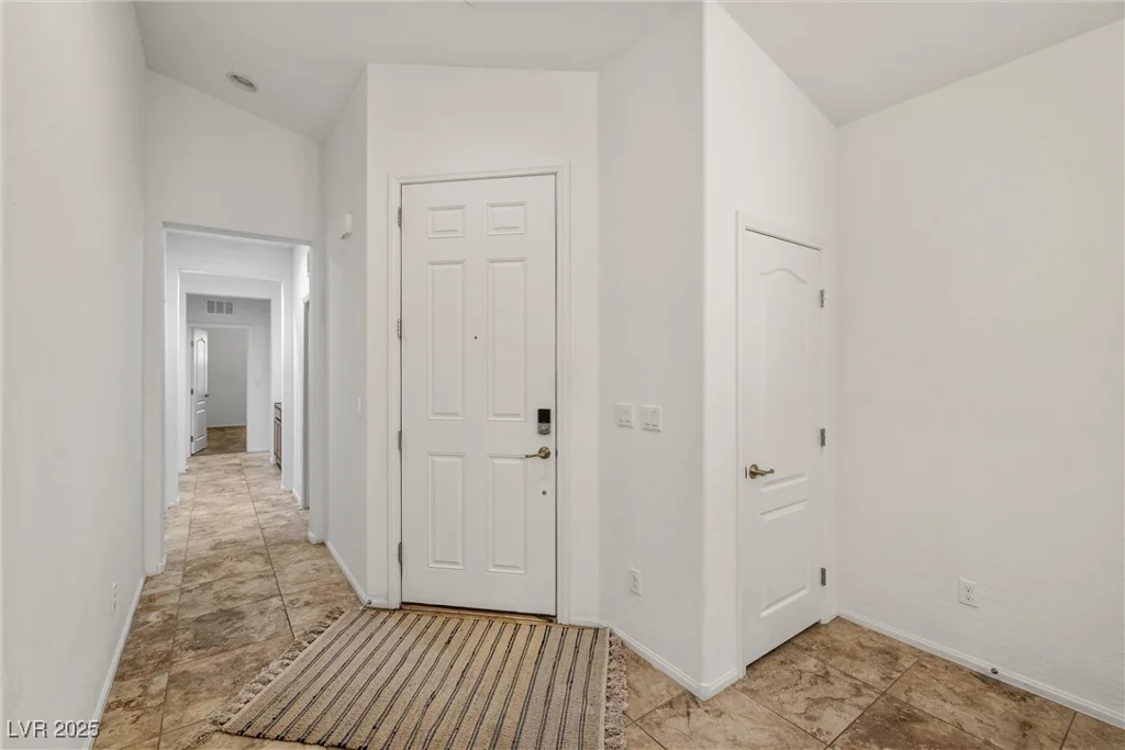 10623 College Hill, Las Vegas, NV 89166