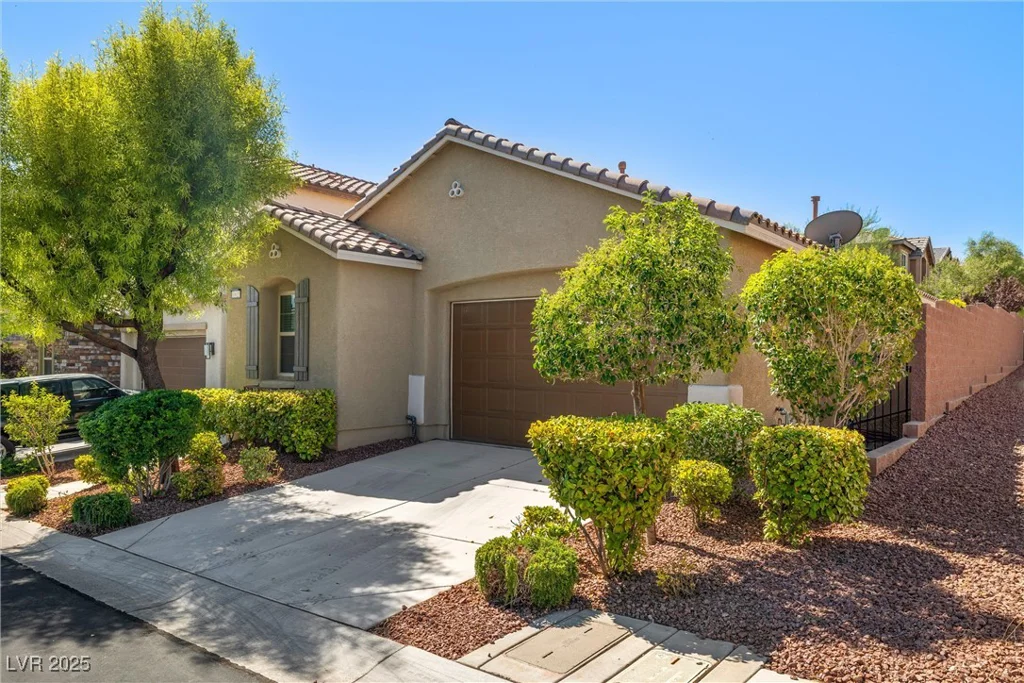 10623 College Hill, Las Vegas, NV 89166