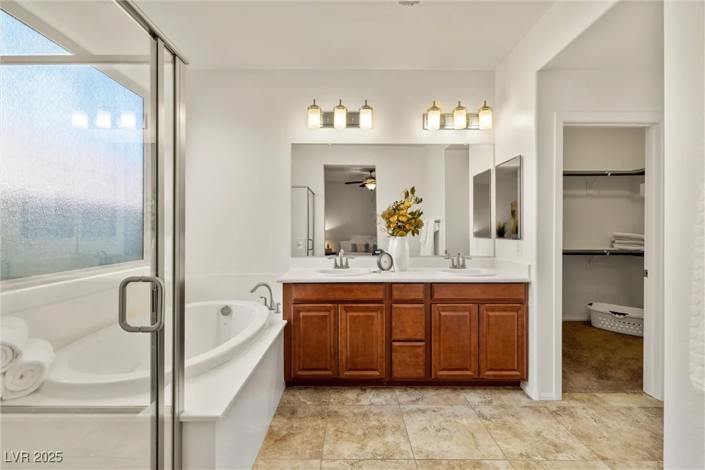 10623 College Hill, Las Vegas, NV 89166