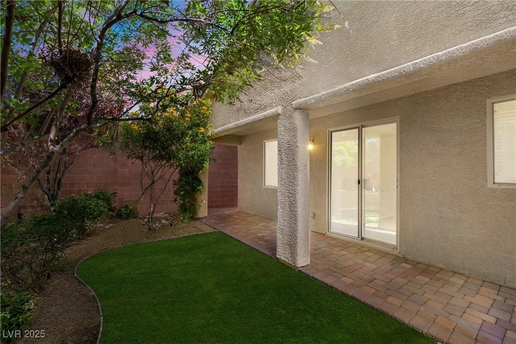 10623 College Hill, Las Vegas, NV 89166