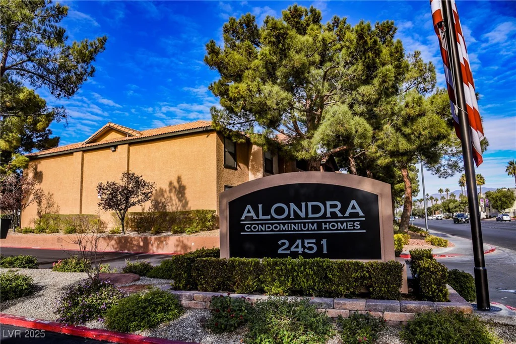 2451 Rainbow, Las Vegas, NV 89108