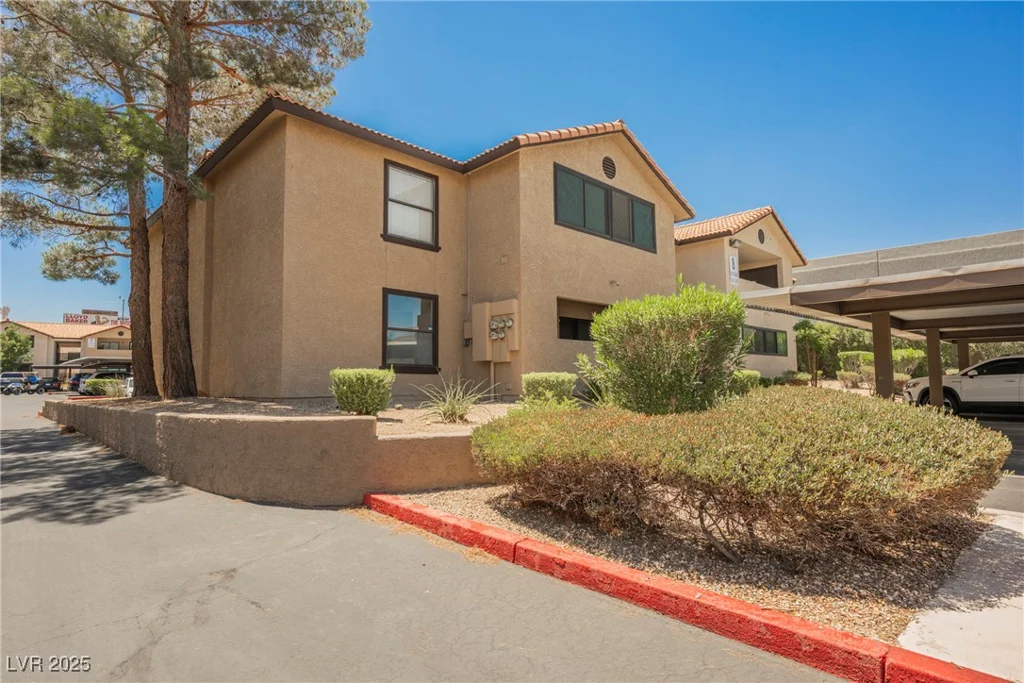 2451 Rainbow, Las Vegas, NV 89108