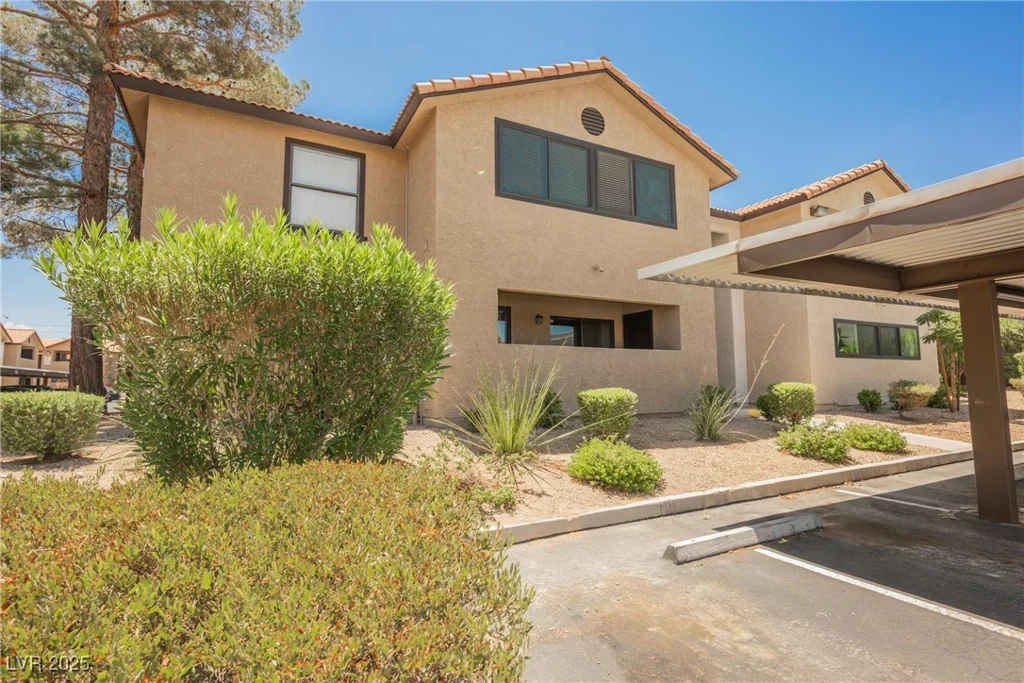2451 Rainbow, Las Vegas, NV 89108