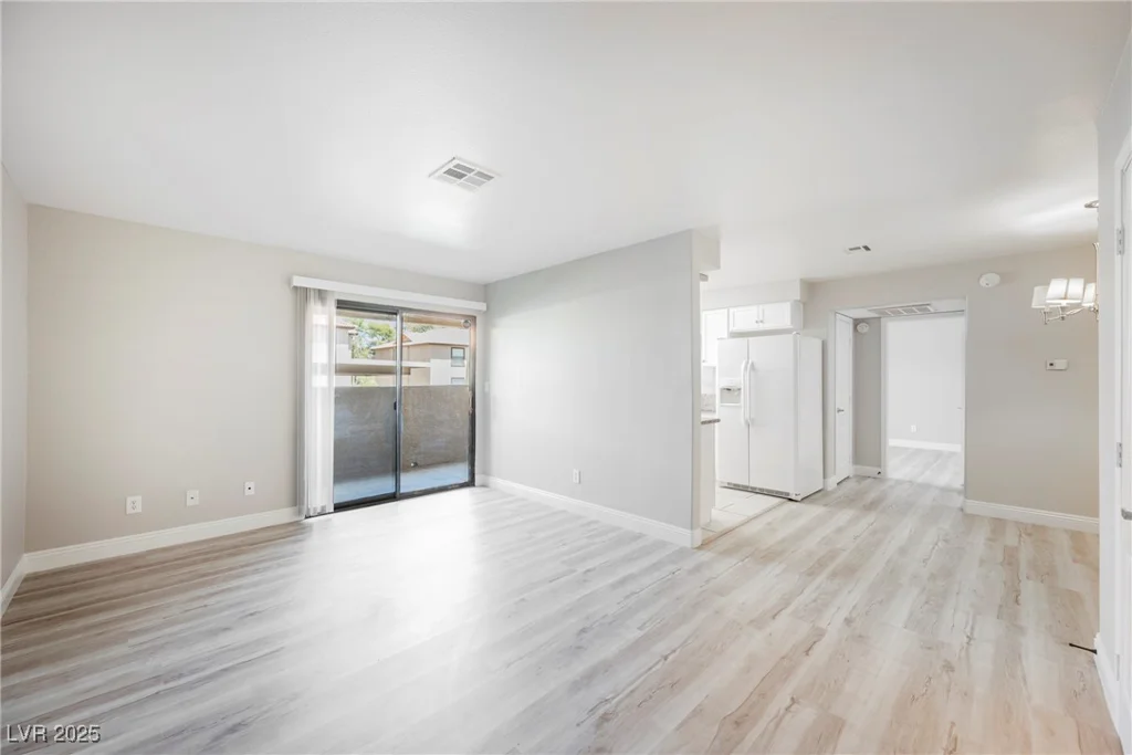 2451 Rainbow, Las Vegas, NV 89108