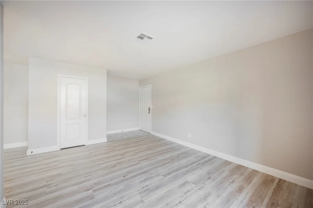 2451 Rainbow, Las Vegas, NV 89108