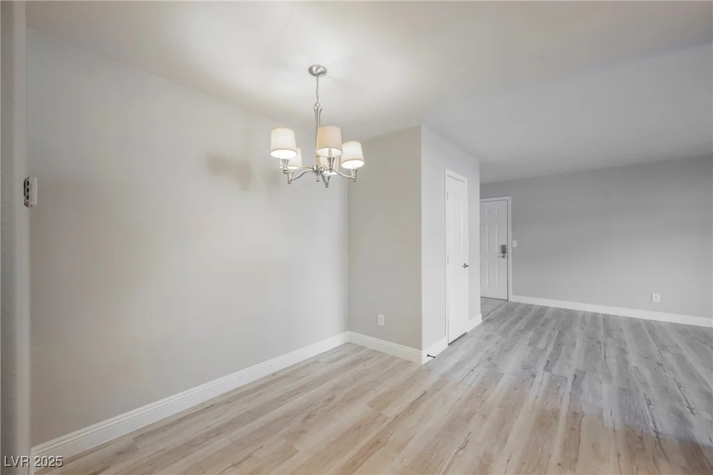 2451 Rainbow, Las Vegas, NV 89108