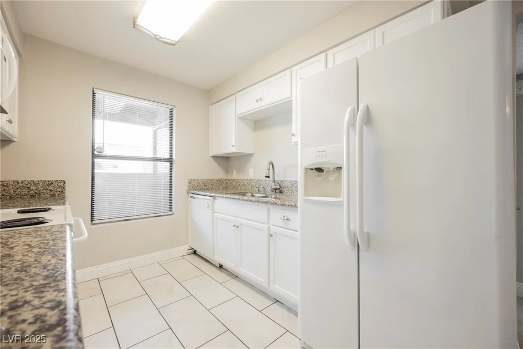 2451 Rainbow, Las Vegas, NV 89108