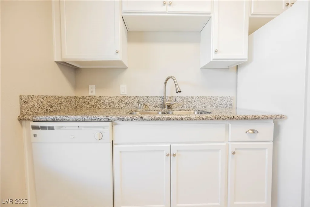 2451 Rainbow, Las Vegas, NV 89108