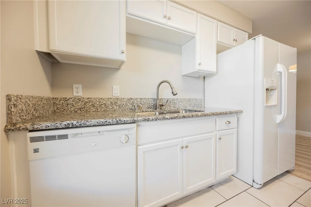 2451 Rainbow, Las Vegas, NV 89108