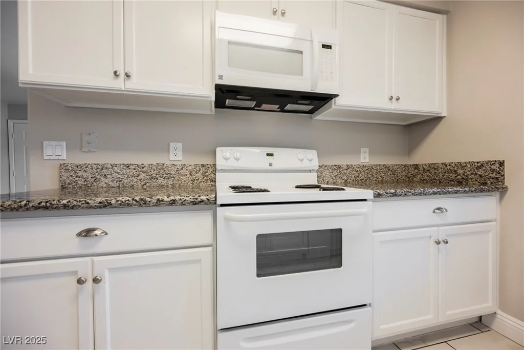 2451 Rainbow, Las Vegas, NV 89108