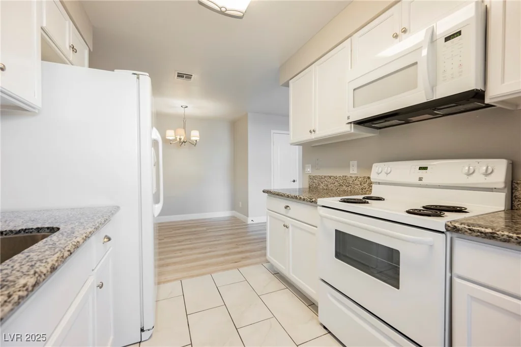 2451 Rainbow, Las Vegas, NV 89108
