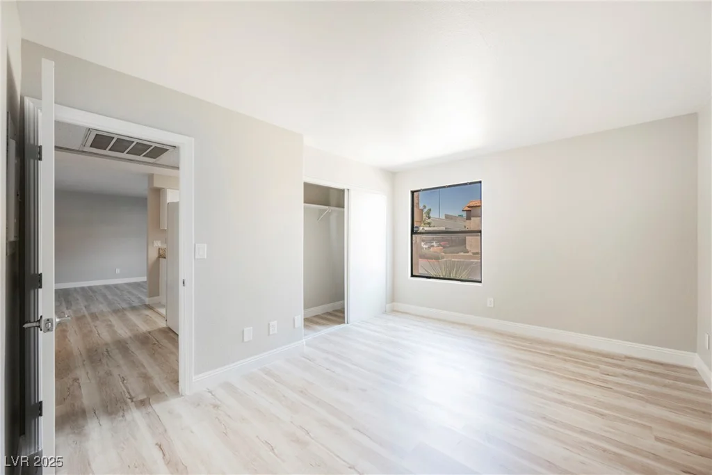 2451 Rainbow, Las Vegas, NV 89108