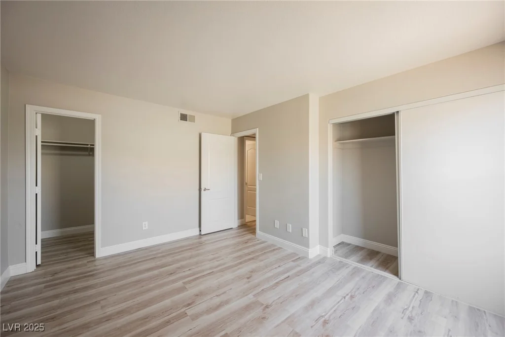 2451 Rainbow, Las Vegas, NV 89108