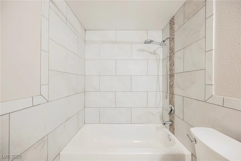 2451 Rainbow, Las Vegas, NV 89108