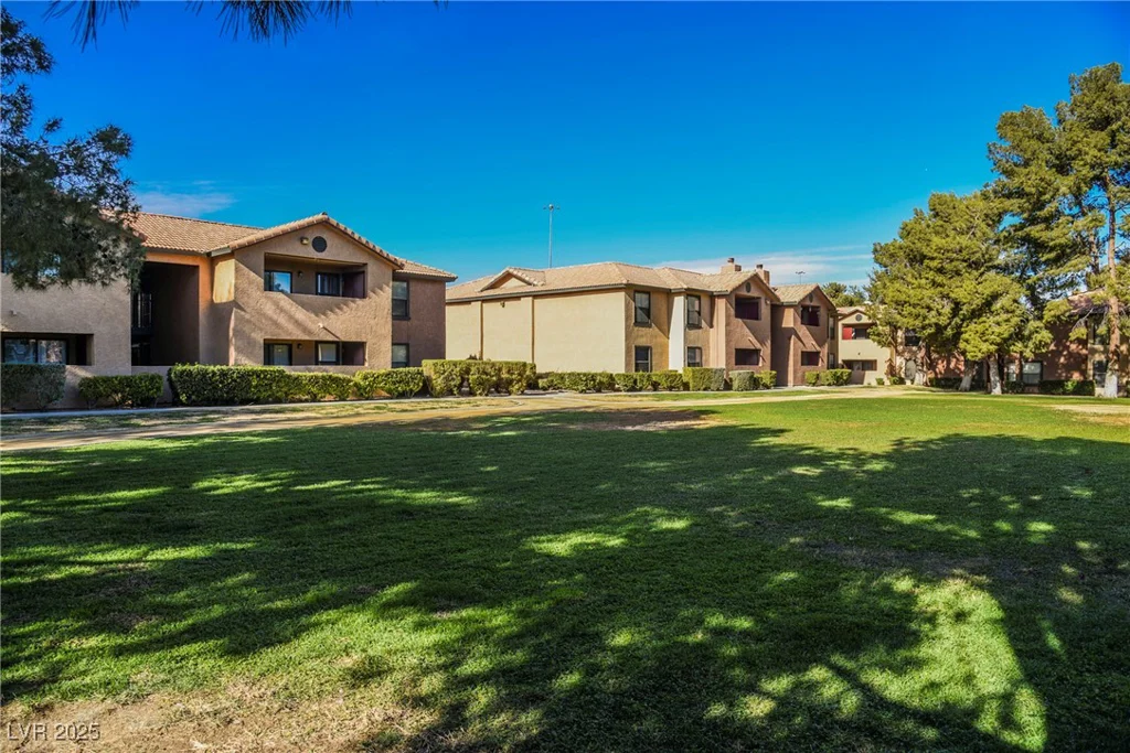 2451 Rainbow, Las Vegas, NV 89108