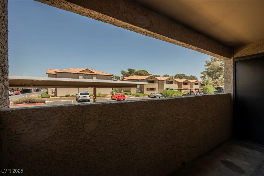 2451 Rainbow, Las Vegas, NV 89108