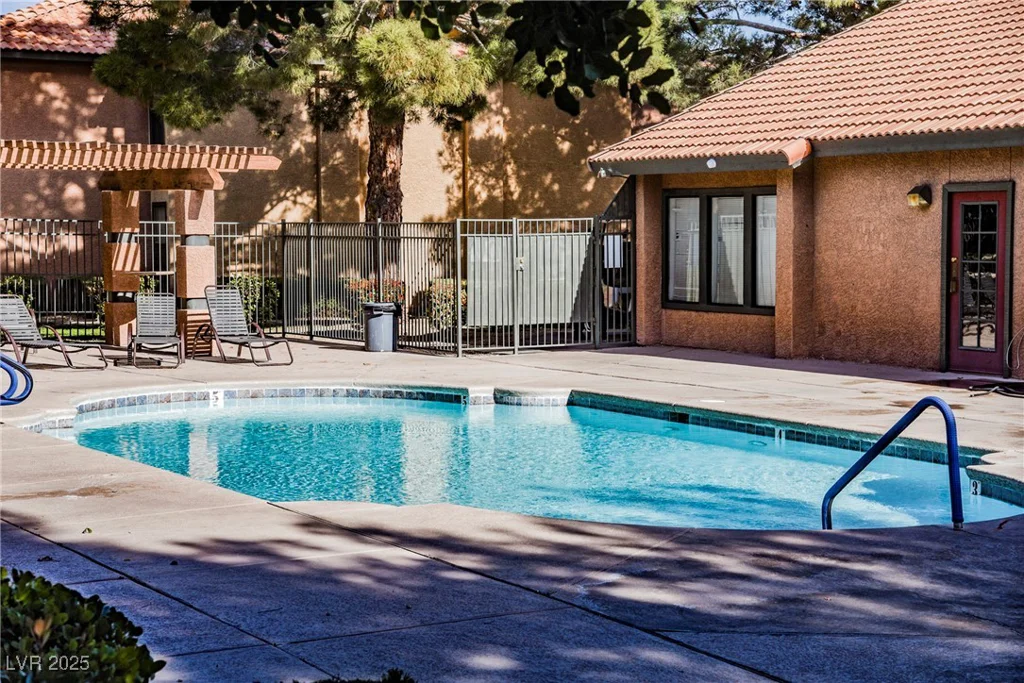 2451 Rainbow, Las Vegas, NV 89108