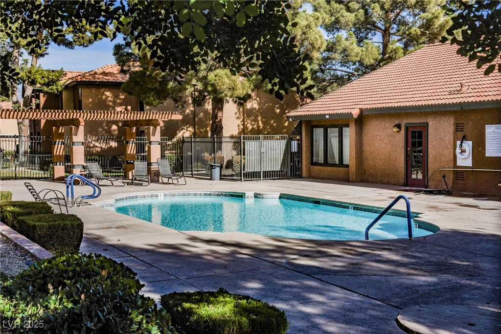 2451 Rainbow, Las Vegas, NV 89108