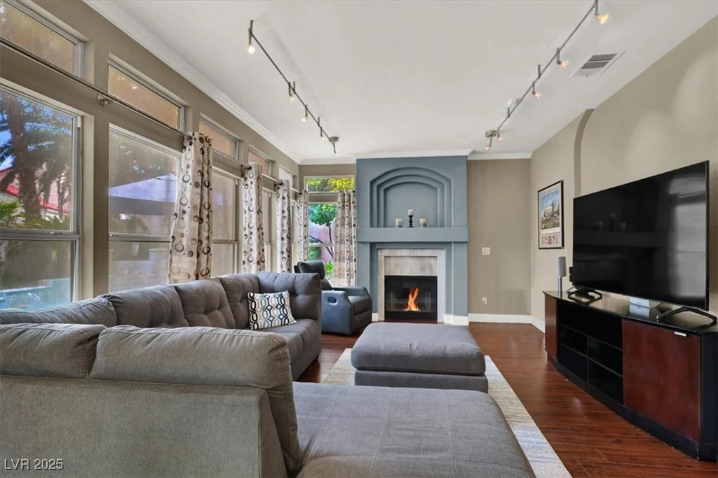 520 Baldridge, Henderson, NV 89014