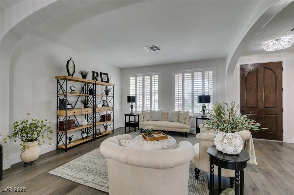 10244 Radcliffe Peak, Las Vegas, NV 89166