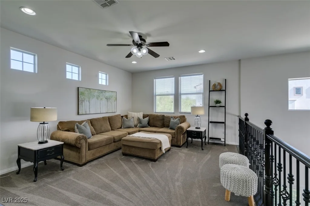 10244 Radcliffe Peak, Las Vegas, NV 89166