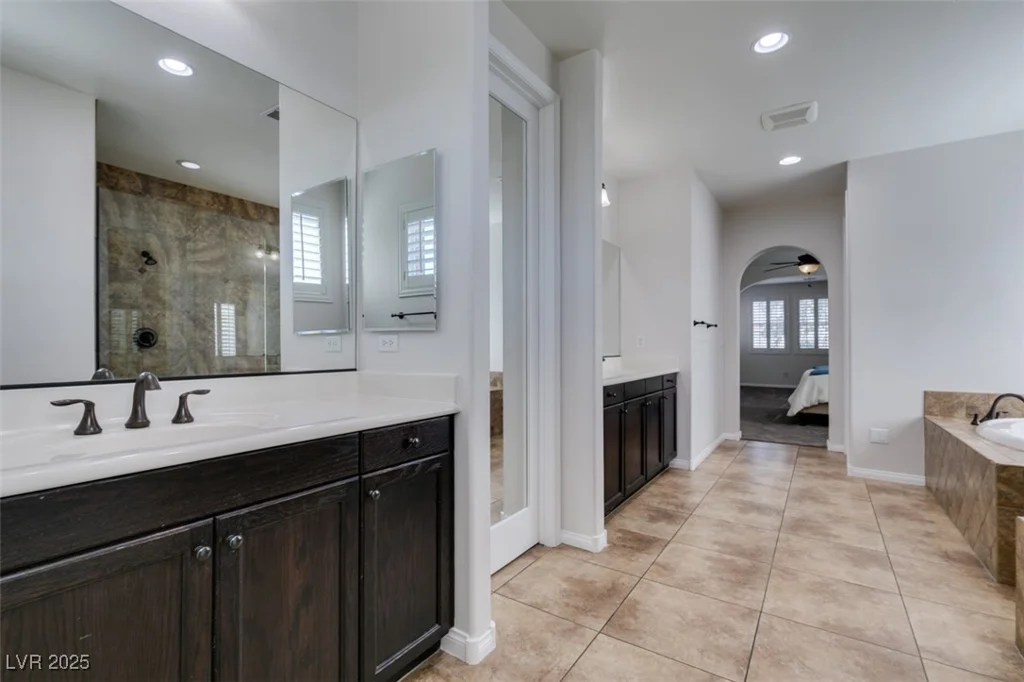 10244 Radcliffe Peak, Las Vegas, NV 89166