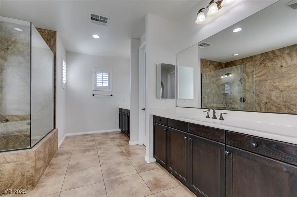 10244 Radcliffe Peak, Las Vegas, NV 89166